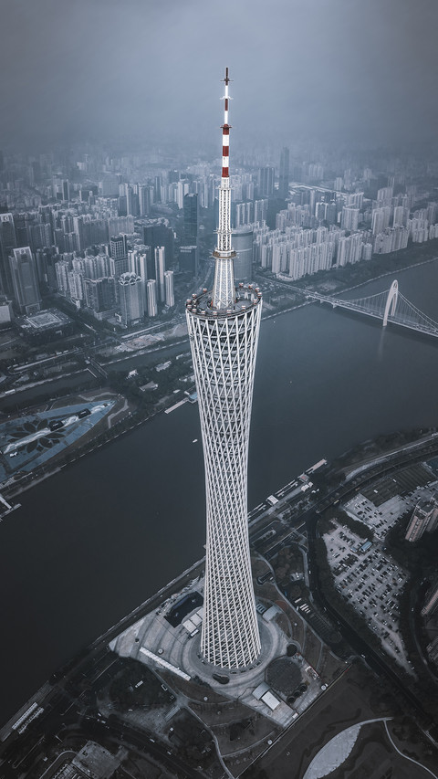 城市钢铁森林 preview