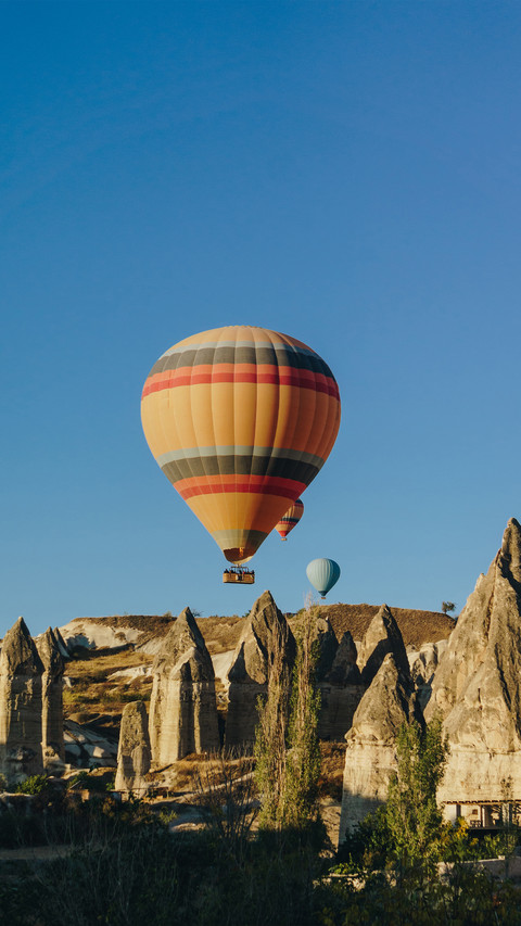 Romantic Turkey preview