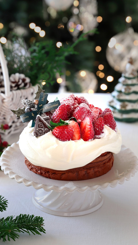 A Plate of Strawberry Cream Cake preview