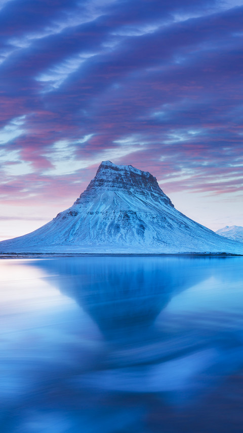 Icelands snaefellsnes peninsula and famous Kirkjufell preview