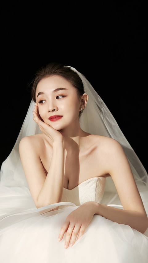 新娘为什么披头纱 preview