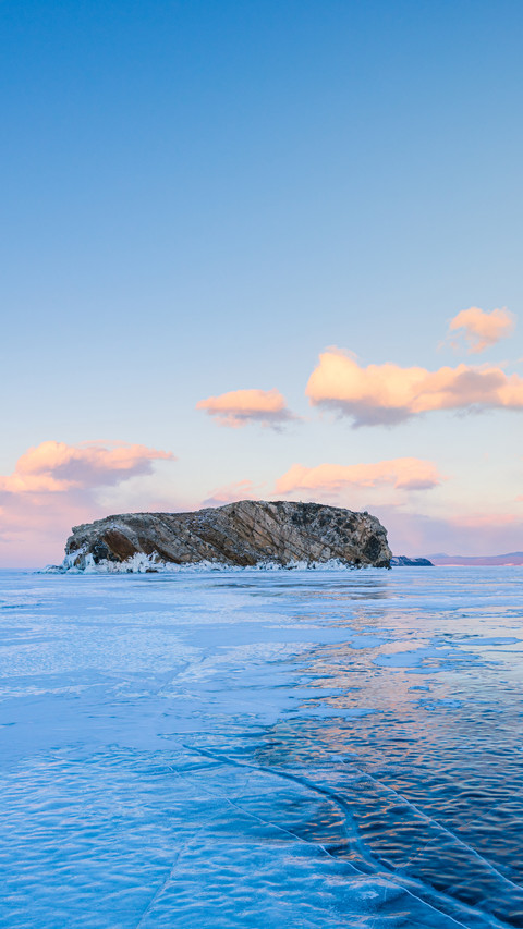 The popular sights of Lake Baikal in Russia preview