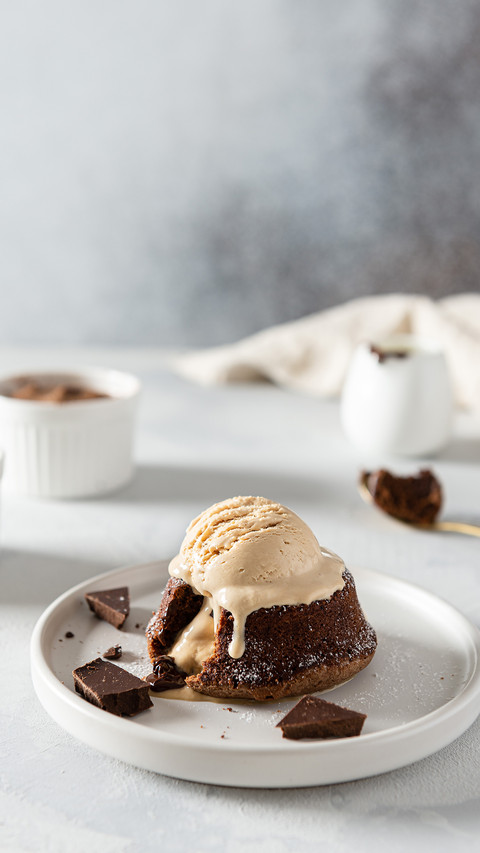 Decious cake-01 preview