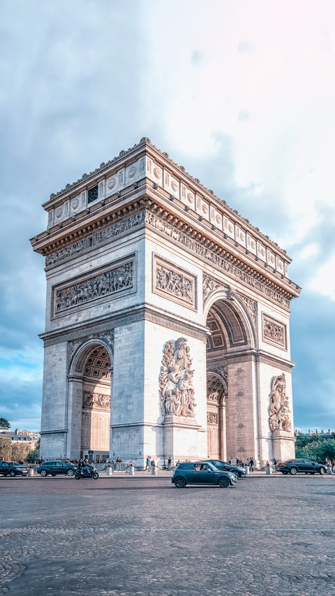 Romantic Paris preview