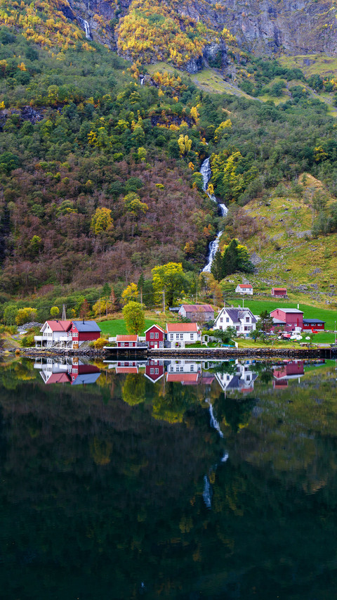 Dont miss Norway 04 preview