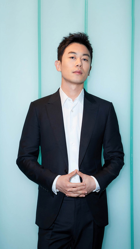 朱亚文 preview