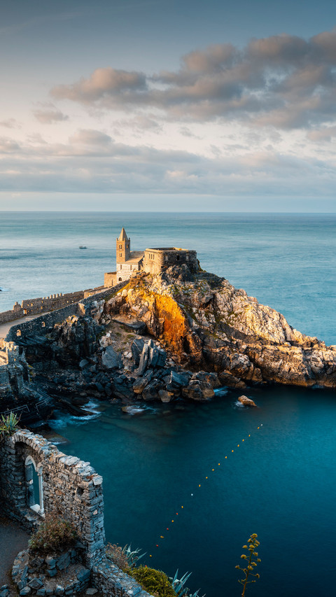The rise and fall of european castles preview